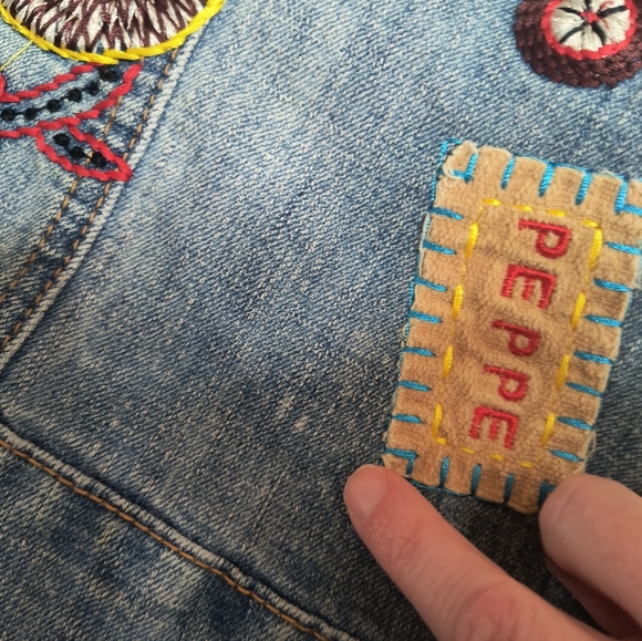 Vintage Carrie Allen Embroidered Denim Jacket, Women's Large - Picture 10 of 15